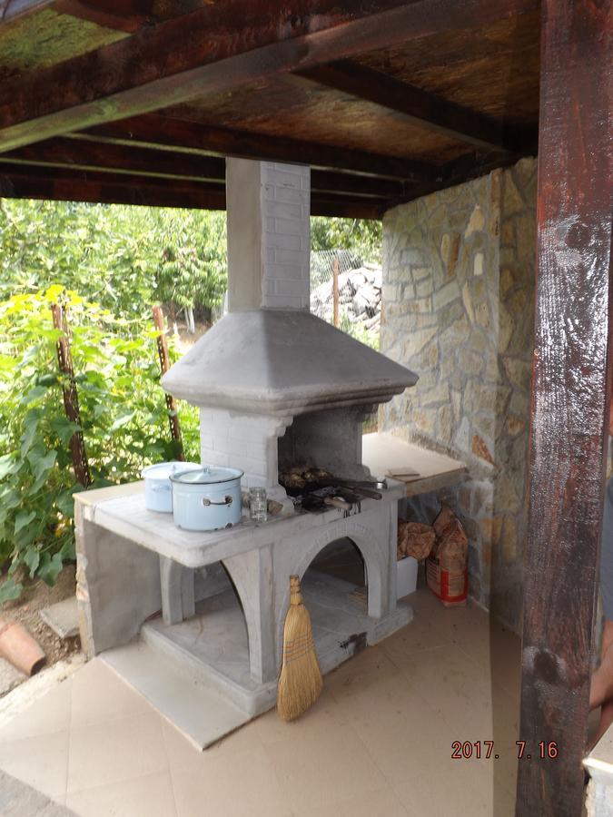 ريزوفو Faina Guest House المظهر الخارجي الصورة